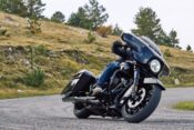 Pirelli Diablo Powercruiser Tires